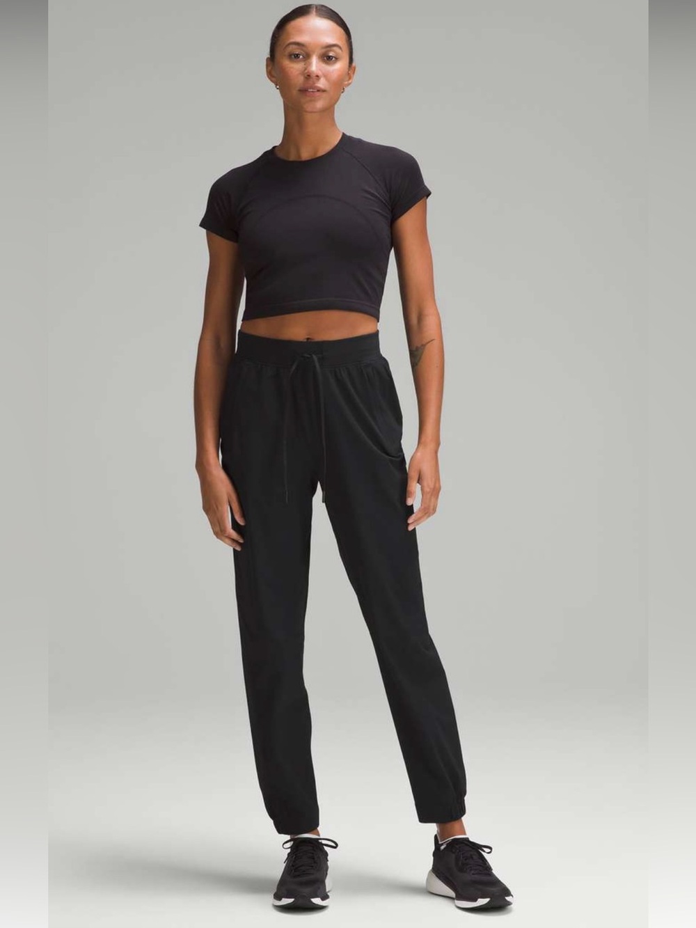 Women's Lululemon License To Train High Rise Pant - Black - Size 4 Like New
